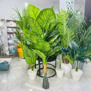 شجرة ثقيل مع قوار حجم وسط